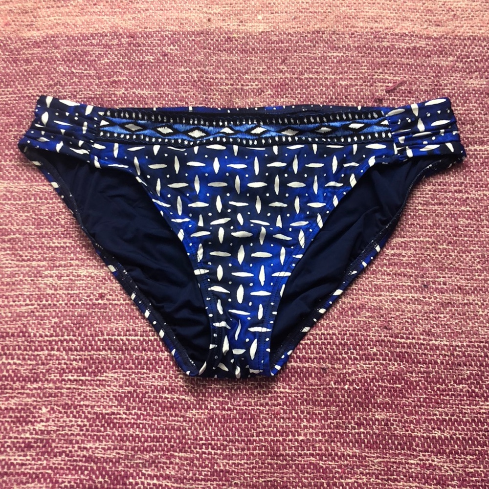 NWOT Full coverage swim bottoms